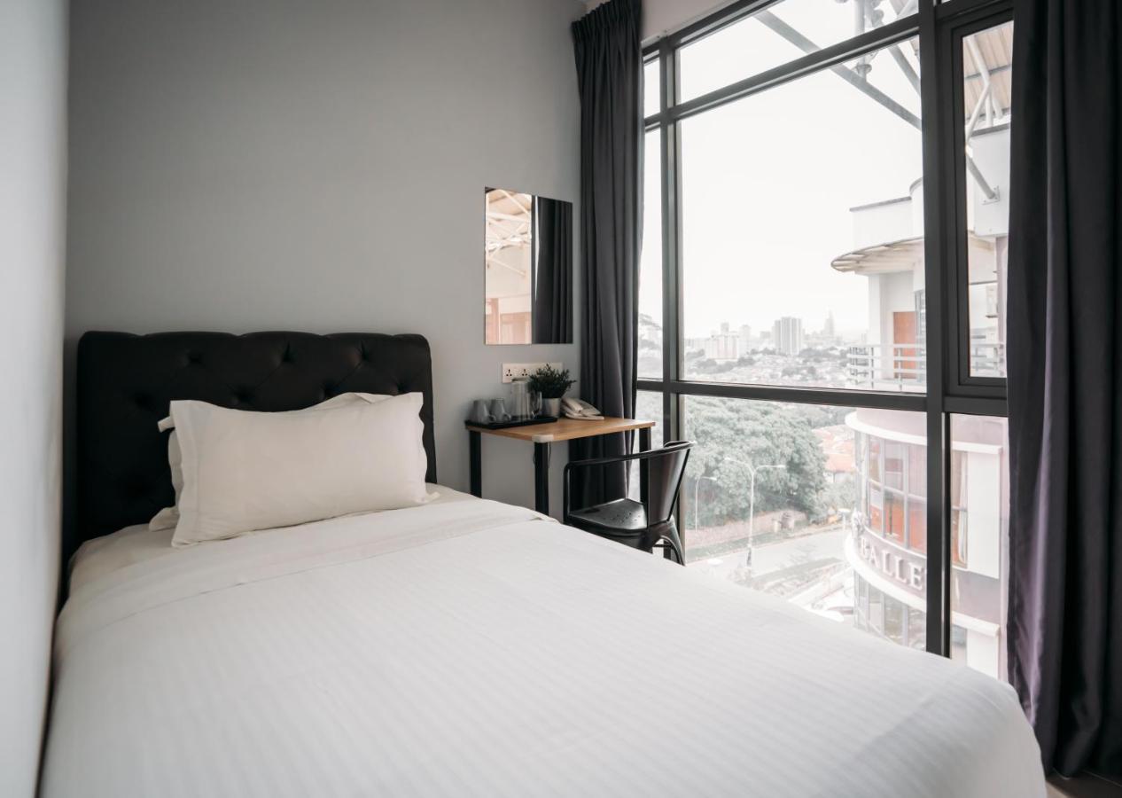B Lot Hotel Куала-Лумпур Экстерьер фото